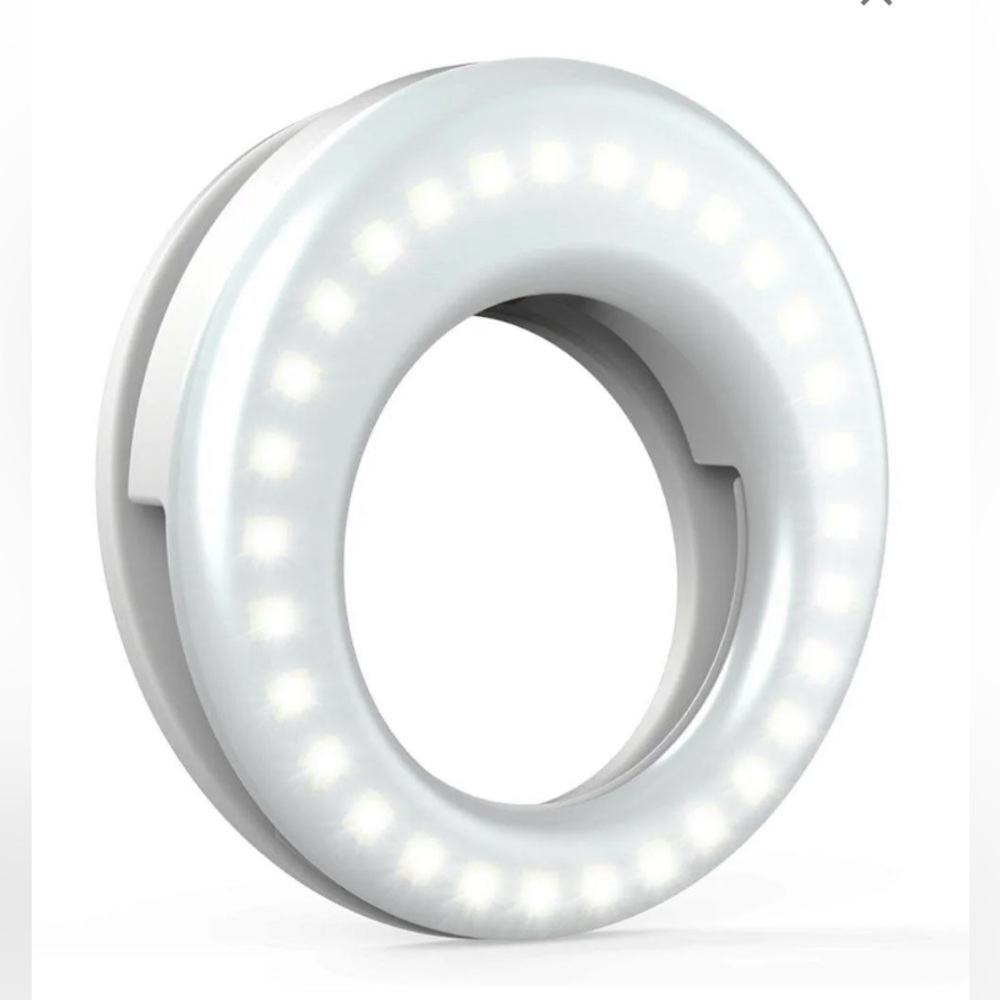 NWT Qiaya Ring Light Clip on and Rechargeable
